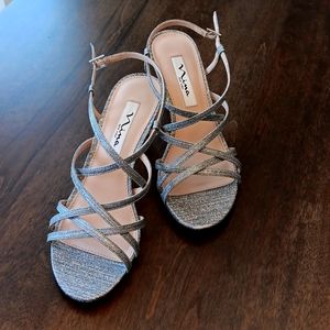 Nina women's evening silver sandals. Size 7.5